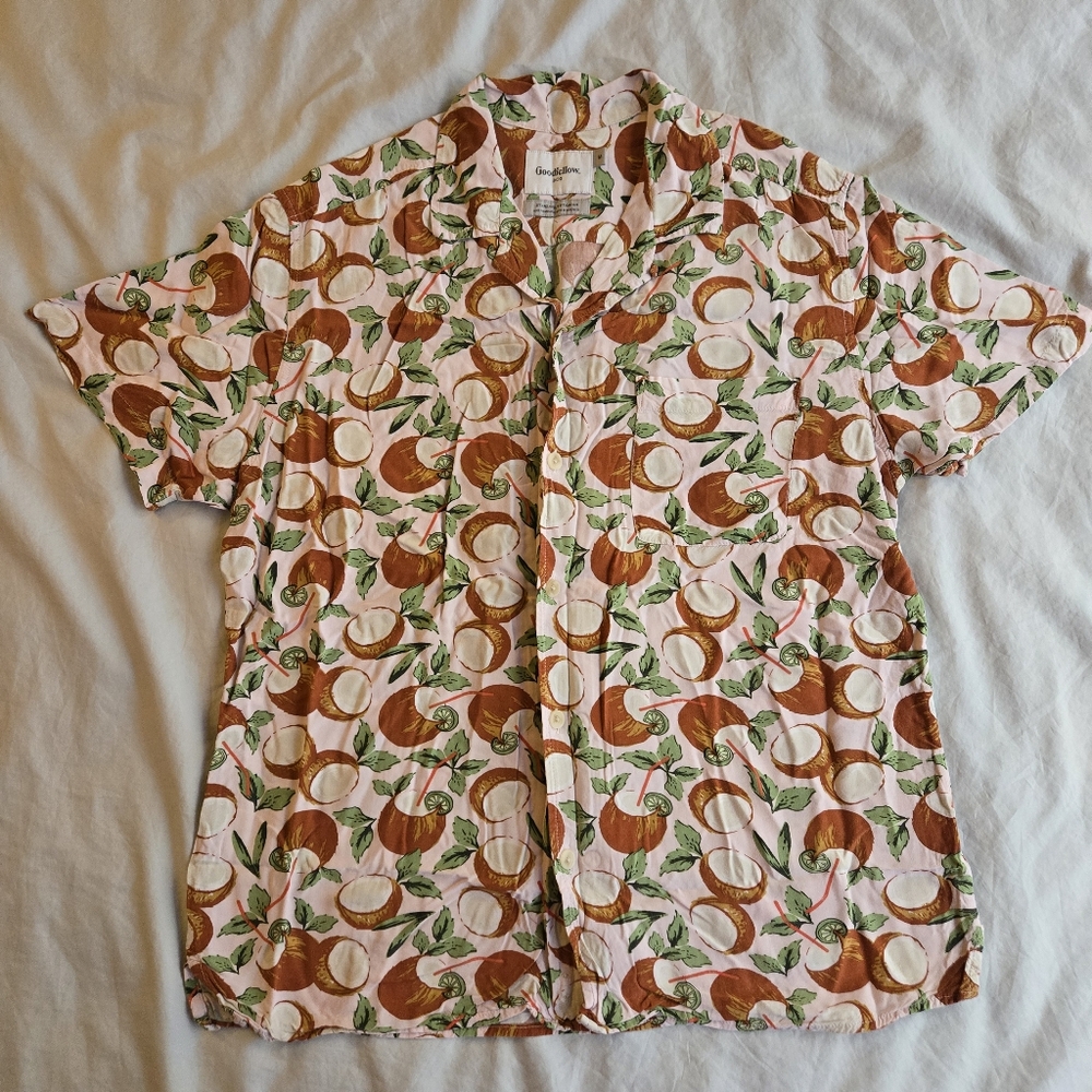 Goodfellow & Co coconut print tropical hawaiian shirt